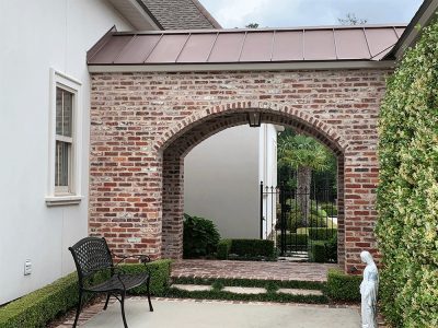 Learn how to source reclaimed brick, understand its benefits and challenges, and discover durable alternatives for homes, renovations, and commercial projects.